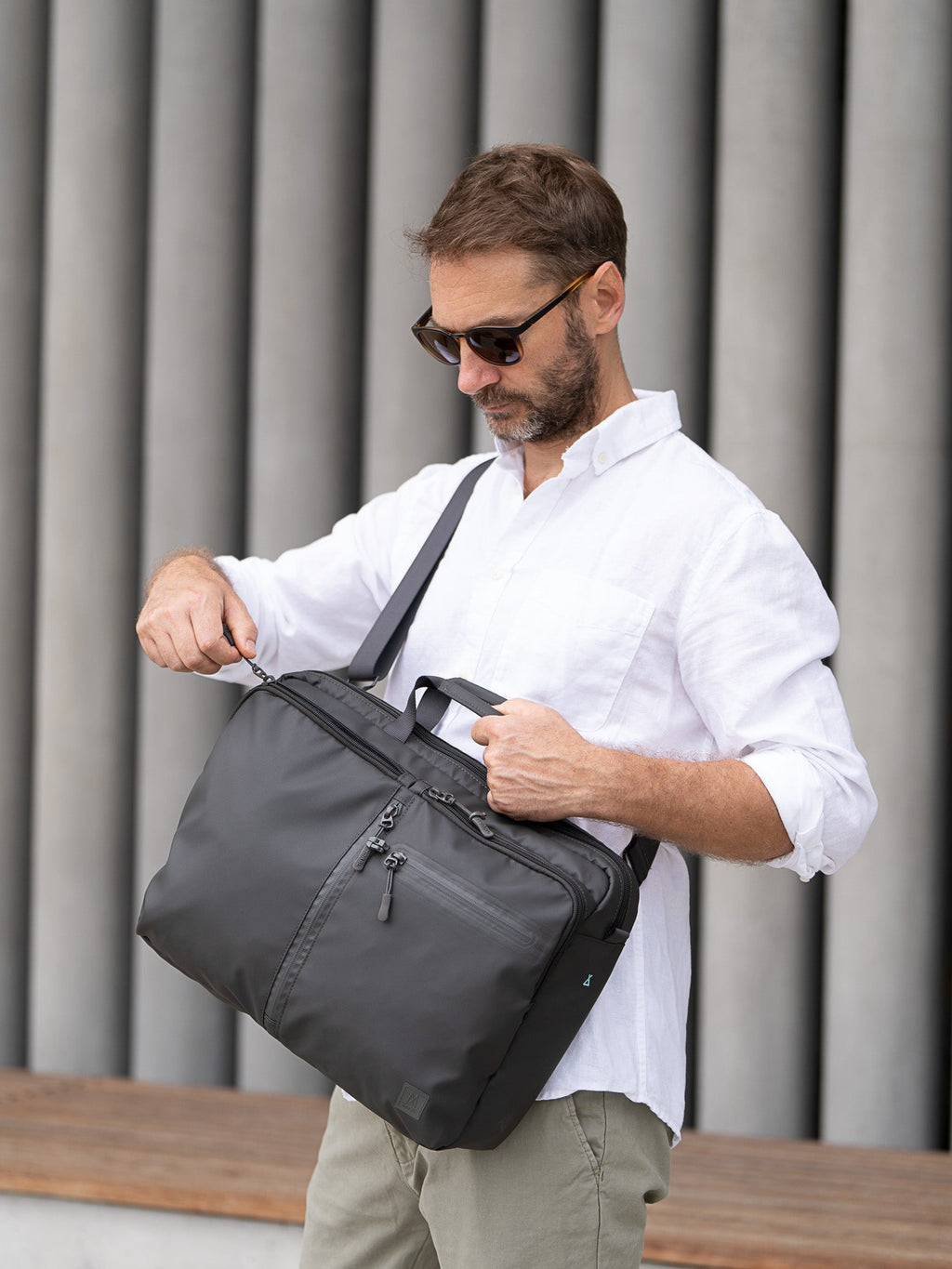 Cecil Trackies Briefcase 17L - Stealth Bomber Edition