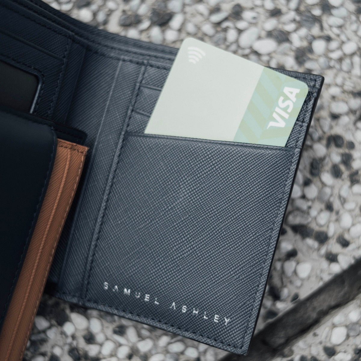 Warren Vertical Leather Wallet w/ Detachable Card Holder (RFID)